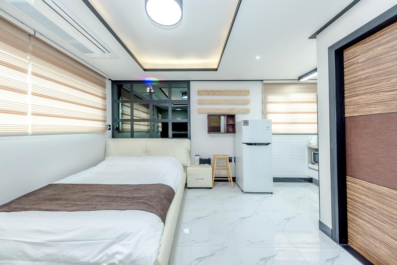 Jeju Skyhill Pension Σεογκουίπο Εξωτερικό φωτογραφία