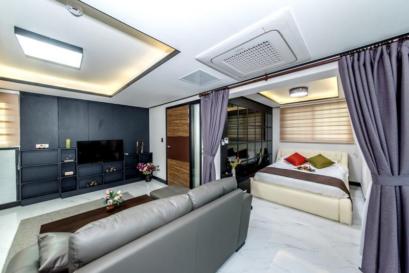 Jeju Skyhill Pension Σεογκουίπο Εξωτερικό φωτογραφία